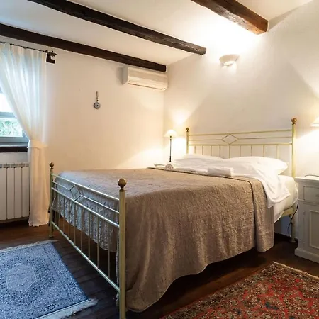 Villa Rustic Amyra With Pool And Grill In Porec Sveti Lovrec Pazenaticki