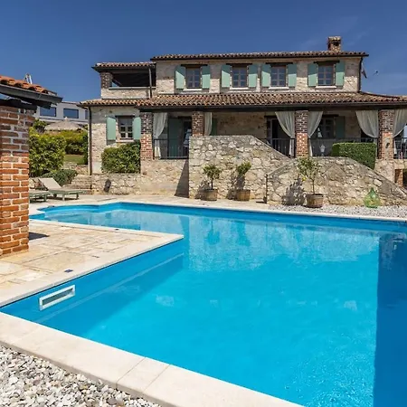 Villa Rustic Amyra With Pool And Grill In Porec Sveti Lovrec Pazenaticki