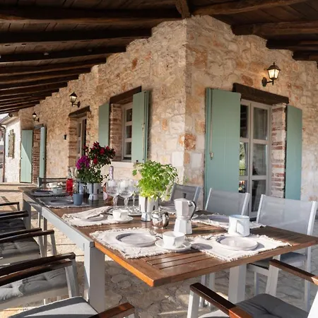Villa Rustic Amyra With Pool And Grill In Porec *