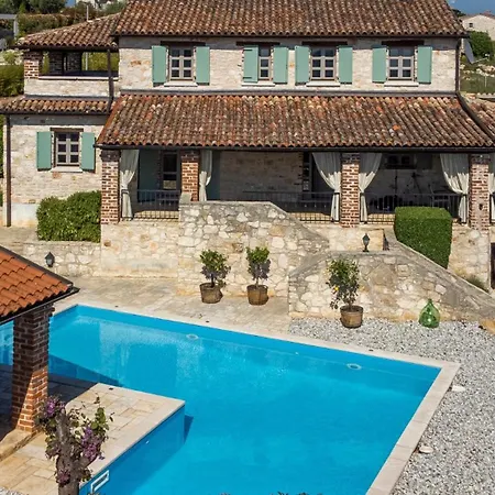 Rustic Amyra With Pool And Grill In Porec Villa